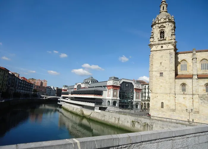 Centrico Con Vistas A La Ria! Garaje, Ideal 2-4 * Bilbao