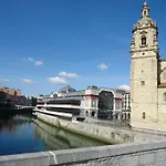 Centrico Con Vistas A La Ria! Garaje, Ideal 2-4 * Bilbao