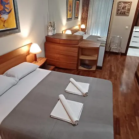 Apartamento Centrico Con Vistas A La Ria! Garaje, Ideal 2-4 Apartment