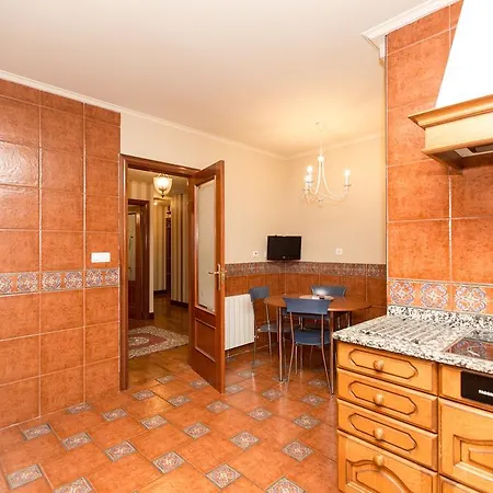 Apartamento Centrico Con Vistas A La Ria! Garaje, Ideal 2-4