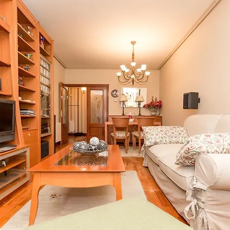 Apartamento Centrico Con Vistas A La Ria! Garaje, Ideal 2-4 Apartment