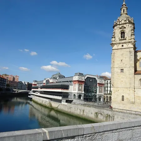 Apartamento Centrico Con Vistas A La Ria! Garaje, Ideal 2-4 * Bilbao