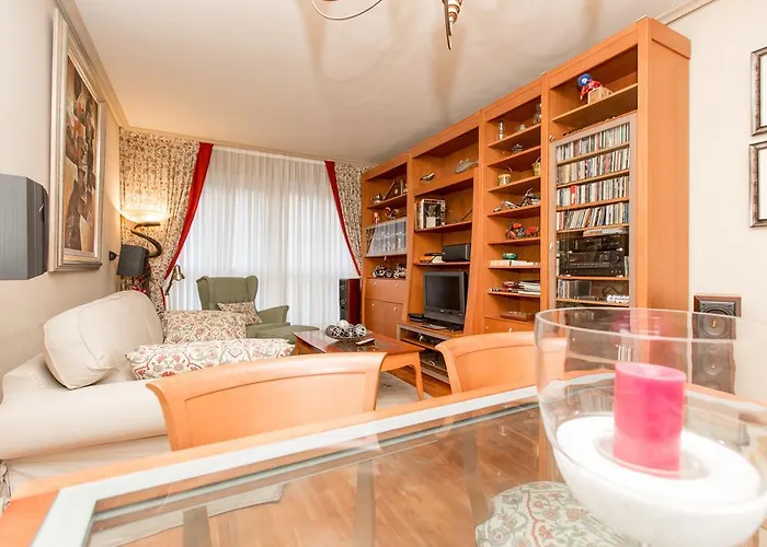 Apartament Centrico Con Vistas A La Ria! Garaje, Ideal 2-4 Bilbao